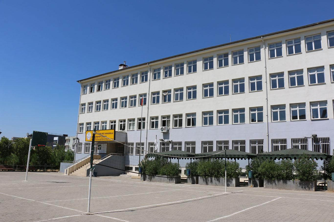 “Yeni nesil, imam hatip okulları hakkında bilgilendirilmelidir” “Yeni nesil, imam hatip okulları hakkında bilgilendirilmelidir”